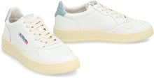 Load image into Gallery viewer, Medalist Low-top sneakers
