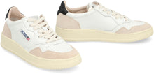 Load image into Gallery viewer, Medalist Low-top sneakers
