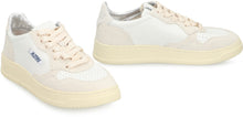 Load image into Gallery viewer, Medalist Low-top sneakers
