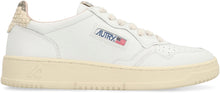 Load image into Gallery viewer, Medalist Low-top sneakers
