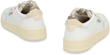 Load image into Gallery viewer, Medalist Low-top sneakers
