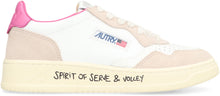 Load image into Gallery viewer, Medalist low-top sneakers
