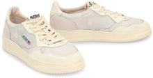 Load image into Gallery viewer, Medalist Super Vintage low-top sneakers

