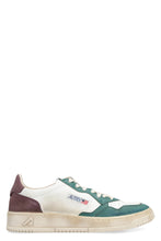 Load image into Gallery viewer, Medalist low-top sneakers
