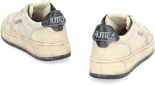 Load image into Gallery viewer, Medalist Leather low-top sneakers
