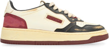 Load image into Gallery viewer, Medalist Low-top sneakers
