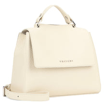 Load image into Gallery viewer, Sveva Soft bag in hammered leather
