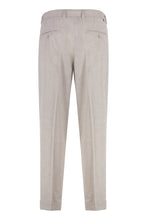 Load image into Gallery viewer, Slim fit chino trousers
