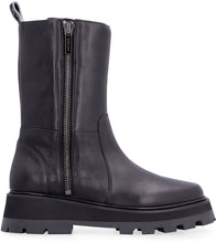 Load image into Gallery viewer, Bayu Flat leather boots
