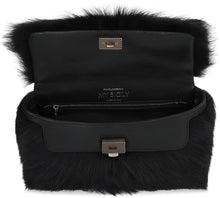 Load image into Gallery viewer, Handbag in fur
