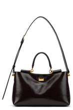 Load image into Gallery viewer, Victory bag in leather
