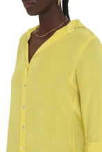 Load image into Gallery viewer, Silk shirt
