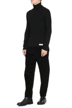 Load image into Gallery viewer, Wool turtleneck sweater
