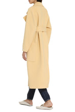 Load image into Gallery viewer, Bimba wool coat
