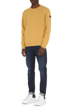Load image into Gallery viewer, Crew-neck wool sweater
