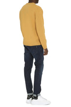 Load image into Gallery viewer, Crew-neck wool sweater
