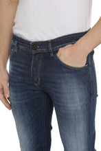 Load image into Gallery viewer, Reggae tapered fit jeans
