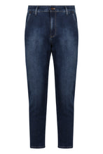 Load image into Gallery viewer, Slim fit jeans
