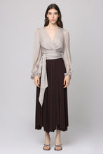Load image into Gallery viewer, Silk blouse
