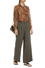 Load image into Gallery viewer, Crêpe blouse
