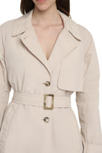 Load image into Gallery viewer, Techno fabric trench coat

