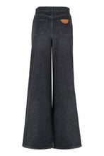 Load image into Gallery viewer, Wide-leg jeans
