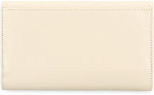 Load image into Gallery viewer, Wallet on chain Chloé Spin in leather
