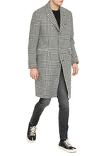 Load image into Gallery viewer, Wool coat
