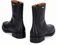 Load image into Gallery viewer, Camion leather ankle boots
