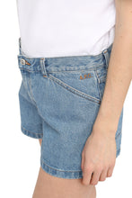 Load image into Gallery viewer, Claire denim shorts
