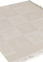 Load image into Gallery viewer, Corrida jacquard shawl
