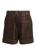 Load image into Gallery viewer, Corduroy shorts
