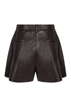 Load image into Gallery viewer, Bermuda in leather
