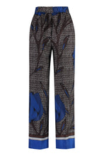 Load image into Gallery viewer, Printed silk pants
