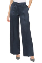 Load image into Gallery viewer, Satin trousers
