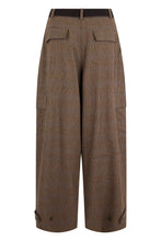 Load image into Gallery viewer, Wide-leg trousers with a check pattern
