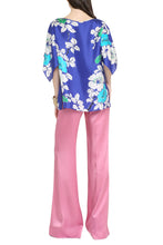 Load image into Gallery viewer, Printed silk blouse
