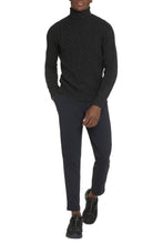 Load image into Gallery viewer, Turtleneck wool pullover

