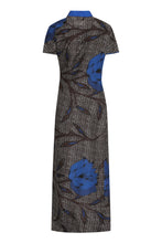 Load image into Gallery viewer, Printed silk shirtdress
