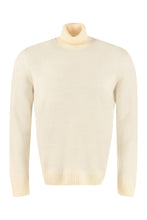 Load image into Gallery viewer, Turtleneck merino wool sweater
