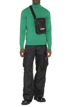 Load image into Gallery viewer, Turtleneck wool pullover
