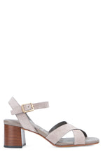 Load image into Gallery viewer, Suede sandals

