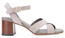 Load image into Gallery viewer, Suede sandals
