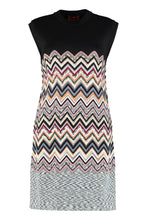 Load image into Gallery viewer, Chevron-motif knitted dress
