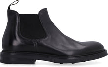 Load image into Gallery viewer, Leather Chelsea boots
