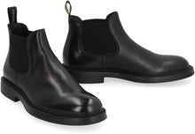 Load image into Gallery viewer, Leather Chelsea boots
