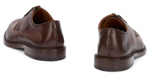 Load image into Gallery viewer, Laced leather shoes
