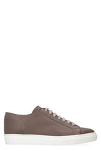 Load image into Gallery viewer, Leather low-top sneakers
