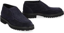 Load image into Gallery viewer, Suede desert boots
