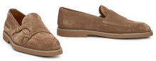 Load image into Gallery viewer, Suede loafers
